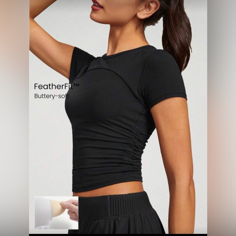 Women's Black Short-Sleeve Ruched Active Top